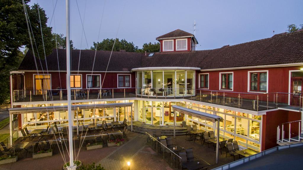 Paernu Jahtklubi Kuelalistemaja Hotel Exterior photo